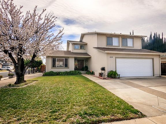 2nd image of 1408 Driftwood Way