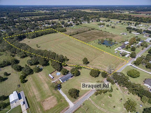 3rd image of 400 Braquet Rd