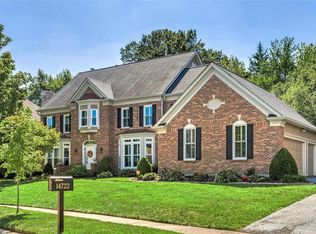 14722 White Lane Ct, Chesterfield, MO 63017