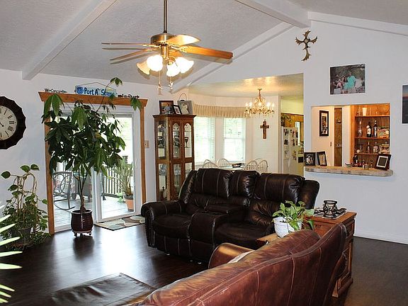 5th image of 292 Woodlake Dr
