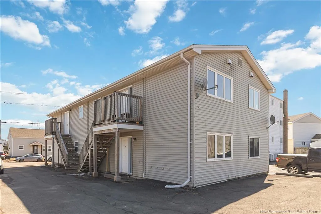 2 bed, 1.0 bath, 650 sqft, $1,450 — Photo 2