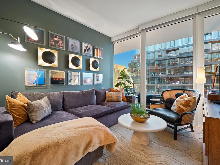 601 Wharf St SW #806 — Photo 11