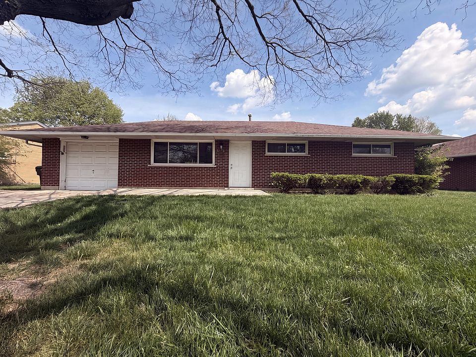 1st image of 924 Miriam Dr W