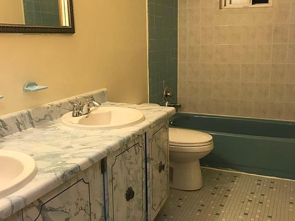 4th image of 7214 160th St #1