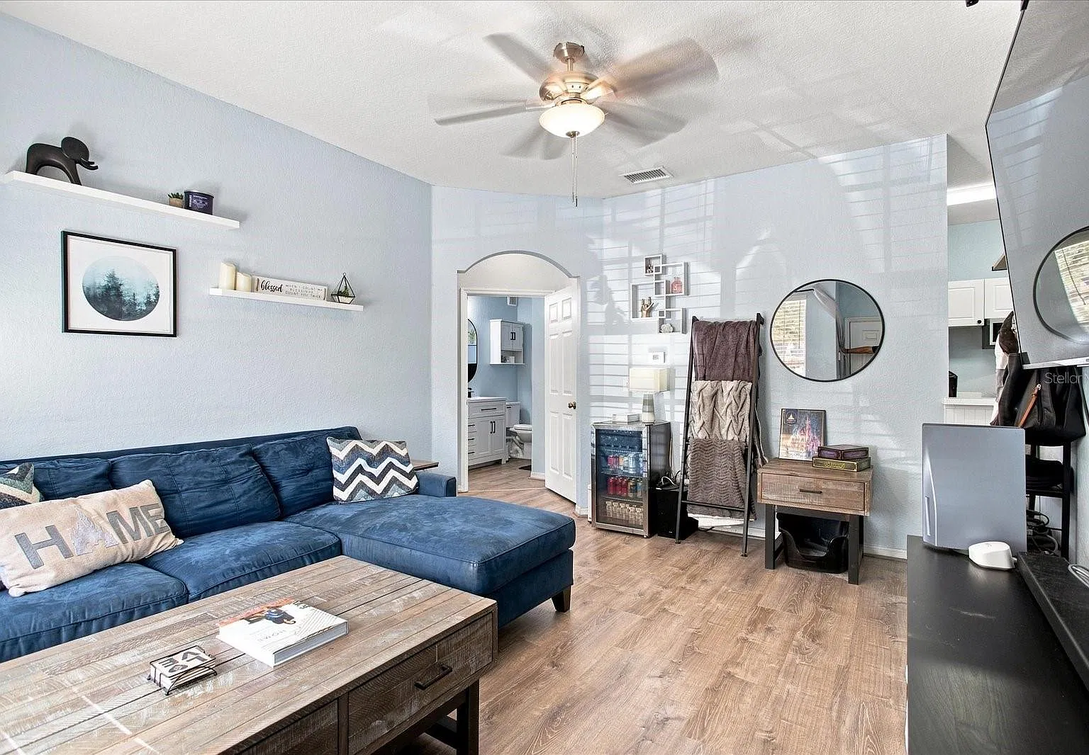 1 bed, 1.0 bath, 826 sqft, $1,350 — Photo 4