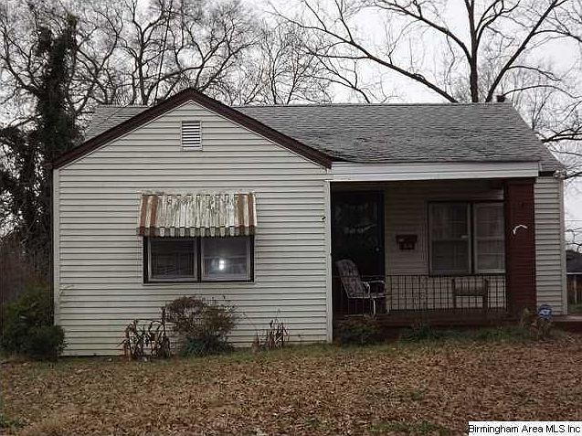 2nd image of 933 49th St W