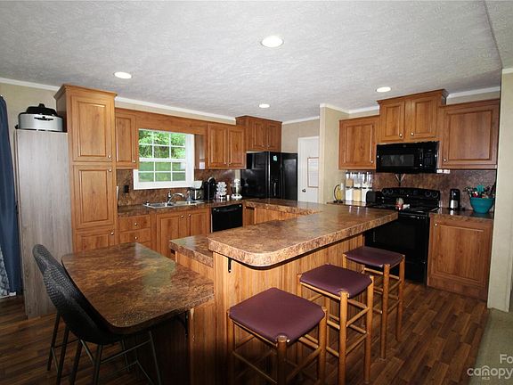 5th image of 6189 Waterfalls Rd