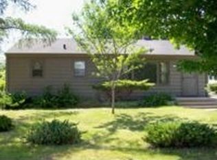 7112 Cliffside Dr, Racine, WI 53402