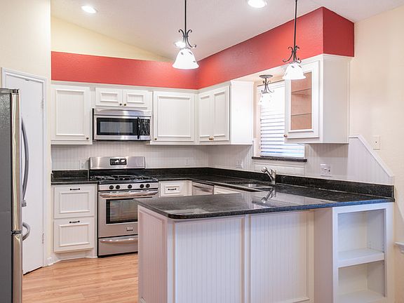 4th image of 1413 Mulberry Way