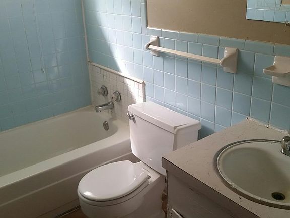 3rd image of 5816 Sonora Dr