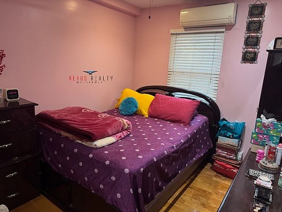4th image of 21-60 38th St #1