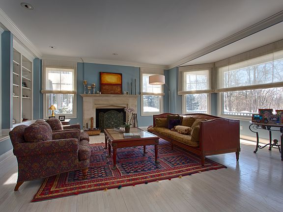 5th image of 14 Great Hill Farms Rd