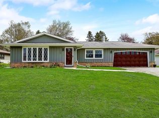 530 Butler St, Random Lake, WI 53075