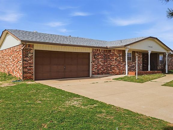 2nd image of 1409 Skyview Dr