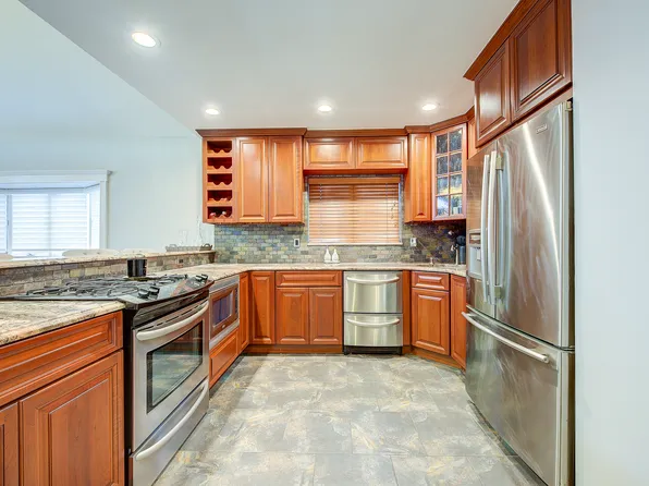 161 Beach 128th Street image 12 of 38