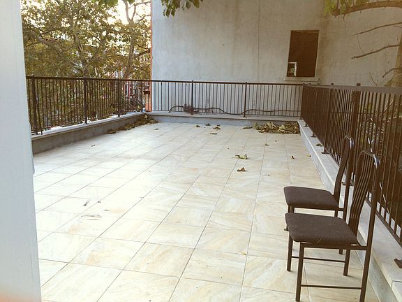 5th image of 352A Tompkins Ave #A