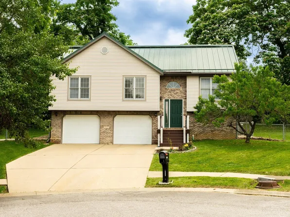 2323 S Boulder Ct, Bloomington, IN 47403