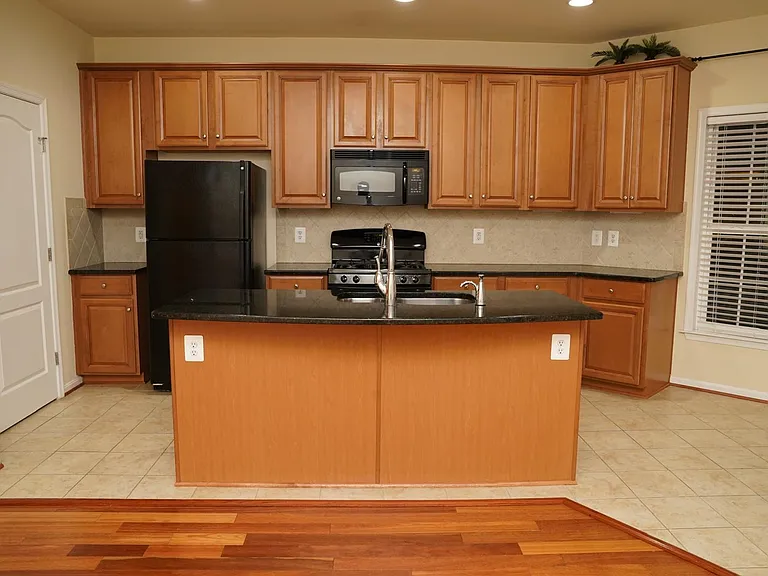 22606 Parkland Farms Ter — Photo 9