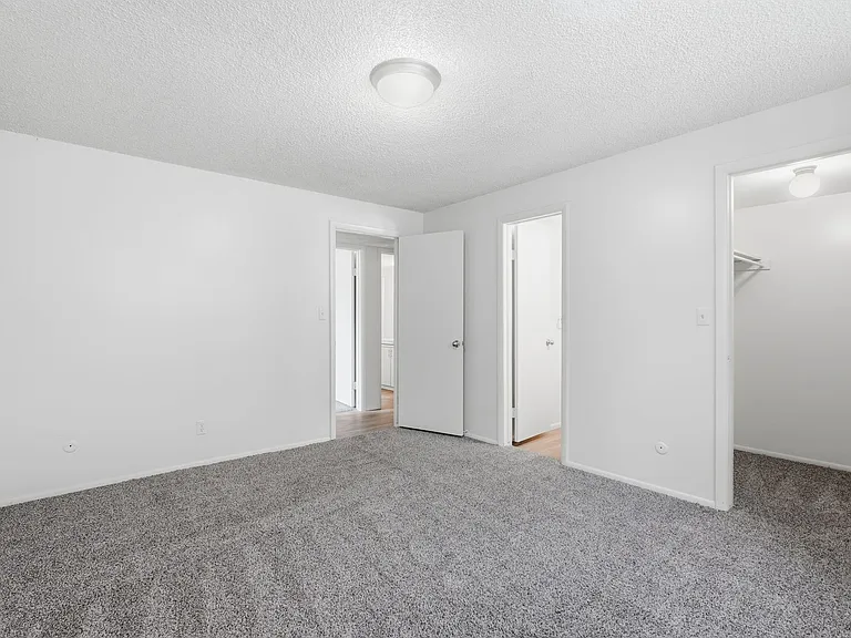 Christopher Village Apartments — Photo 18