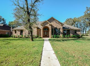 225 Hogan Ln, Hempstead, TX 77445