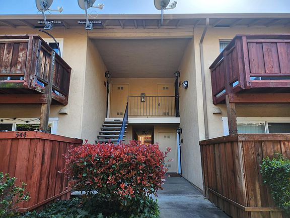 2nd image of 542 Arcadia Dr