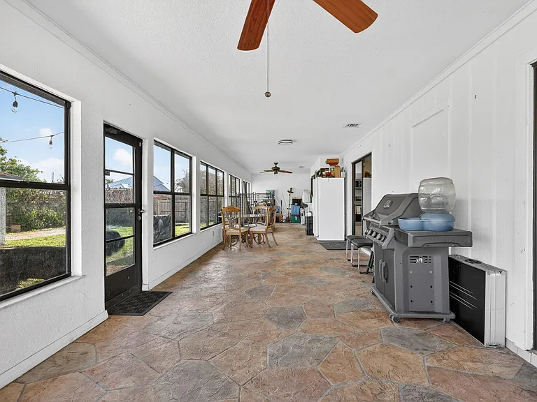 481 SW Aster Rd — Photo 36