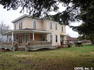 9420 2nd St, Phoenix, NY 13135
