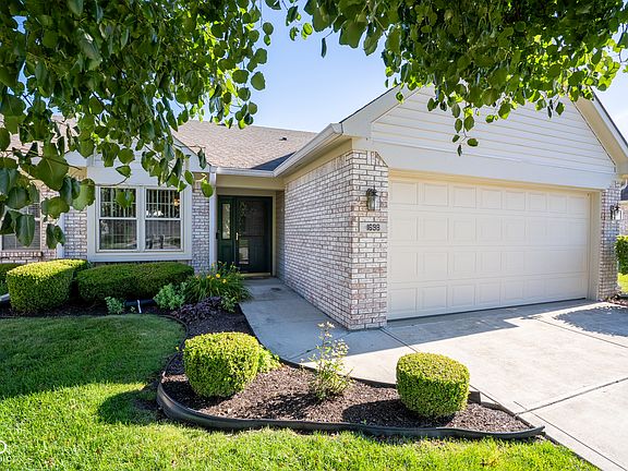 3rd image of 1698 Fairfield Cir