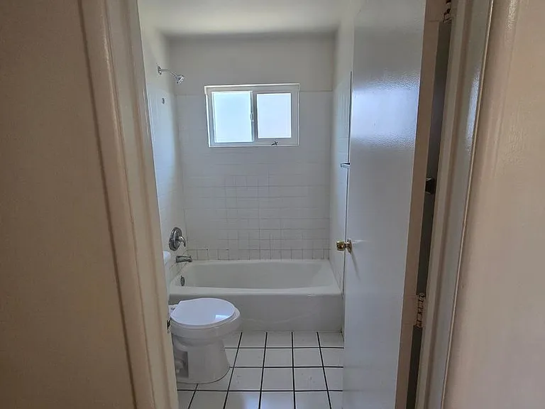 461 N Franklin St — Photo 15
