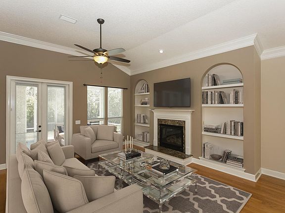 4th image of 3525 Olympic Dr