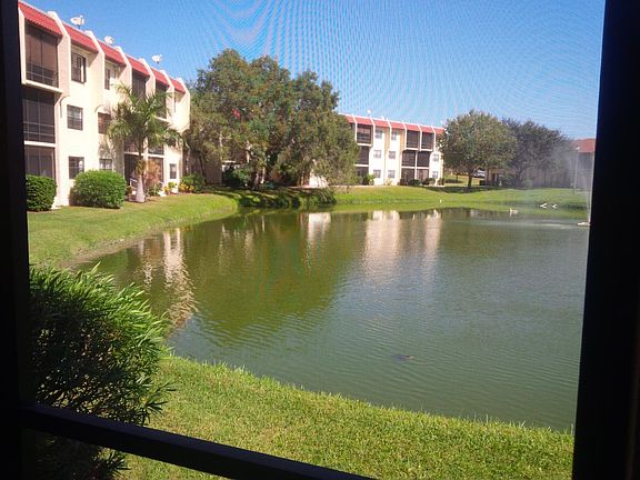 3rd image of 2050 Oleander Blvd #203