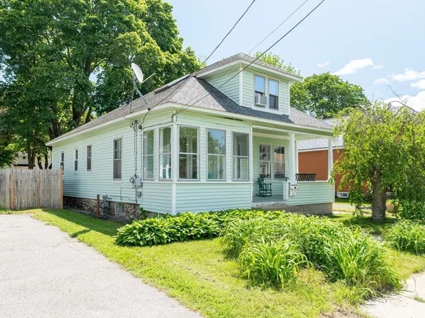 45 July St, Lowell, MA 01850