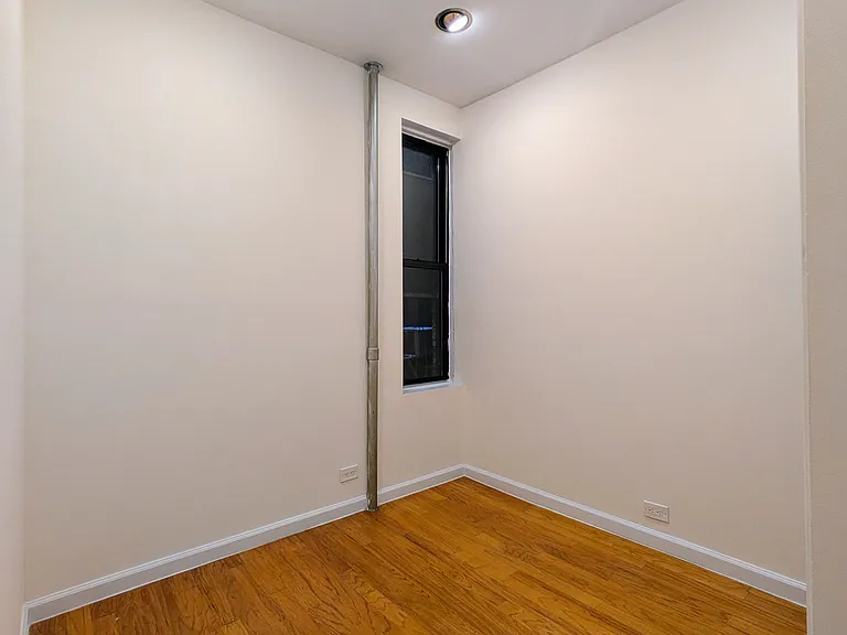 519 E 83rd St #2E — Photo 7