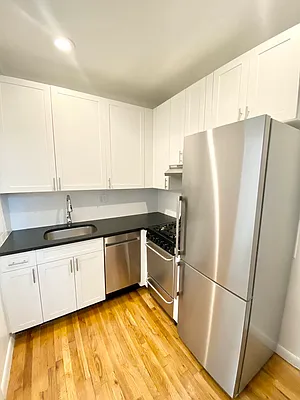 Rented by Bond New York | media 8