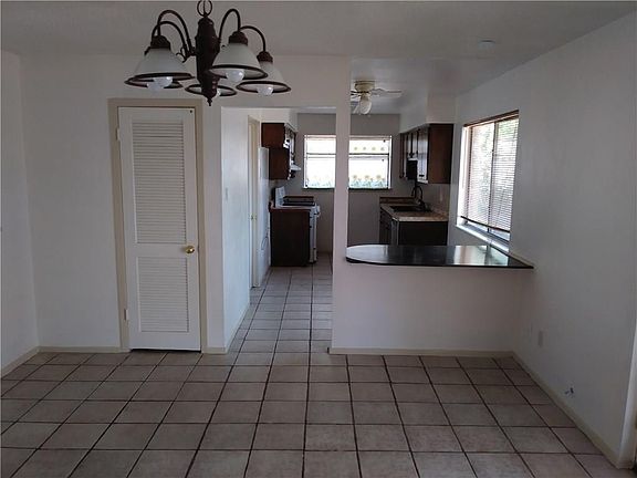 4th image of 2500 Penwood Dr