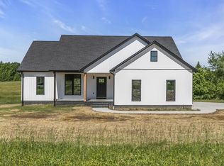 29 Harding Rd, Leoma, TN 38468