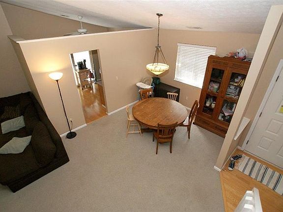 2nd image of 308 Sherwood Green Ct