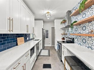 700 E 43rd St, Kansas City, MO 64110
