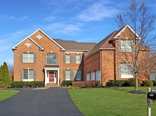 42524 Flemming Dr, Chantilly, VA 20152