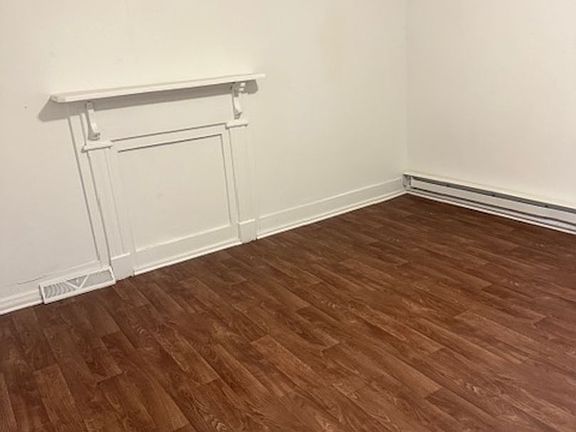 4th image of 2700 Loraine St