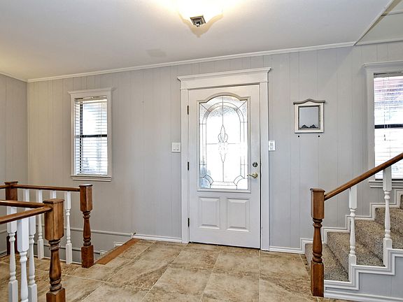 4th image of 204 Cedar Ln