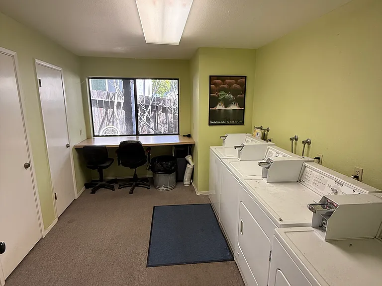1334 Palm St #10 — Photo 16