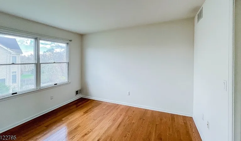 9 Collins Dr — Photo 12