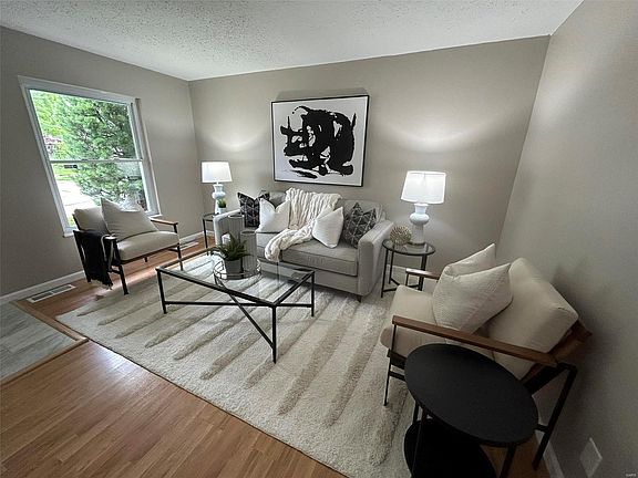 5th image of 6879 Finchdale Ct