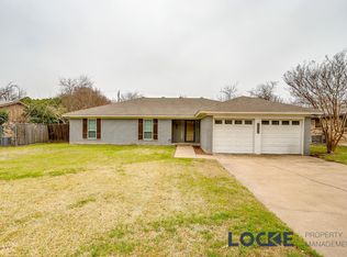 1600 Timbercreek Rd, Benbrook, TX 76126