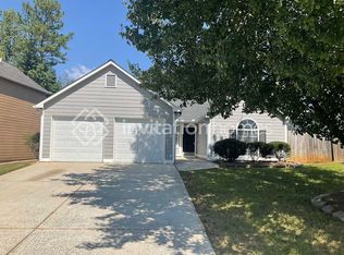 2613 Lake Park Bnd, Acworth, GA 30101