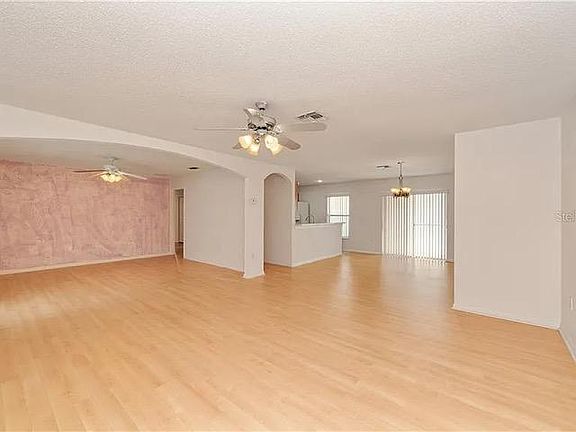 5th image of 2411 Ashecroft Dr