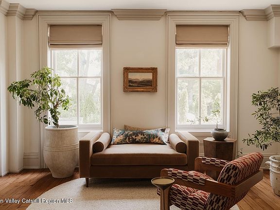 3rd image of 43 Green Street