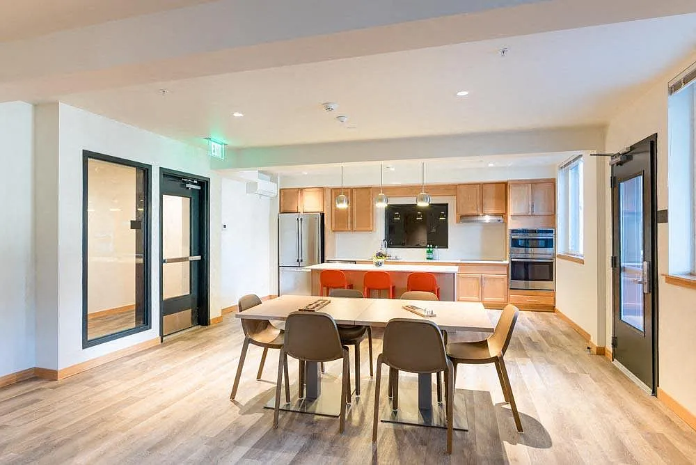 Arbora Court — Photo 1