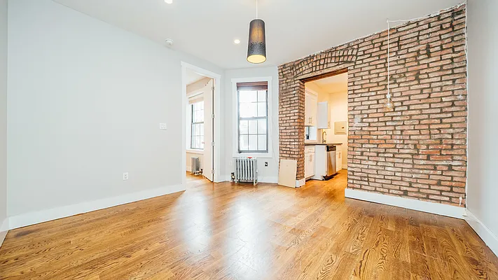 Rented by Nooklyn NYC LLC | media 18